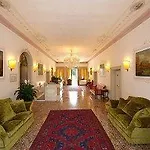 Contarini Nenzi And Hotel 4*