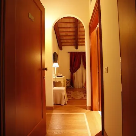 Contarini Nenzi And Hotel 4*