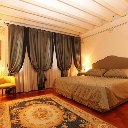 Hotel Contarini Nenzi And 4*
