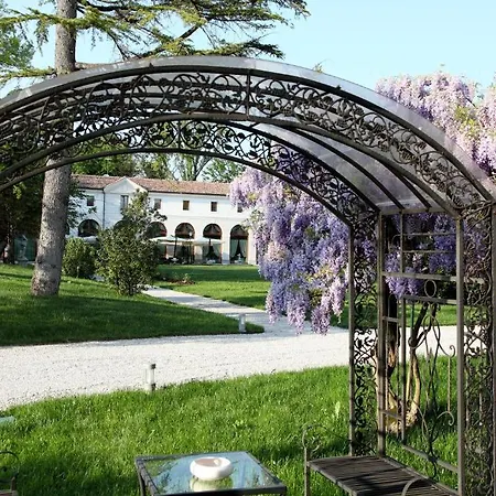 Contarini Nenzi And Hotel 4*