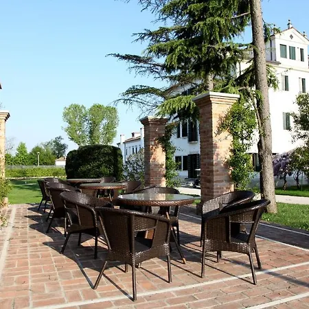 Contarini Nenzi And Hotel Dosson