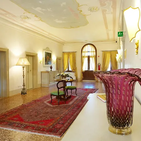 Contarini Nenzi And Hotel 4*