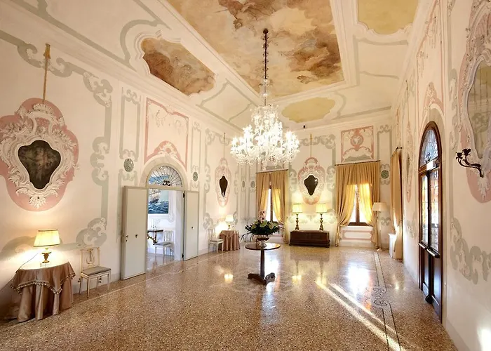 Hotel Contarini Nenzi And 4*