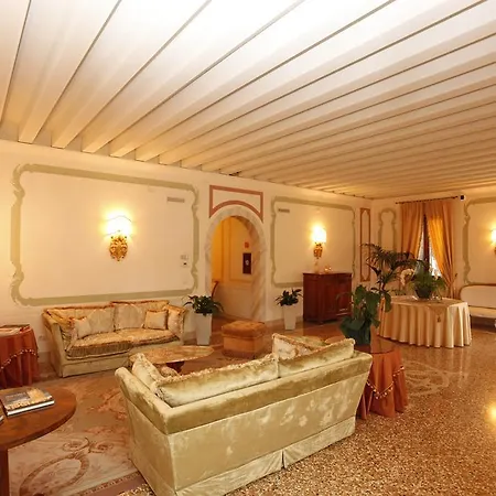Contarini Nenzi And Otel 4*