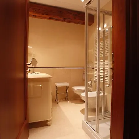 Contarini Nenzi And Hotel 4*