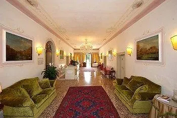 Contarini Nenzi And Hotel 4*