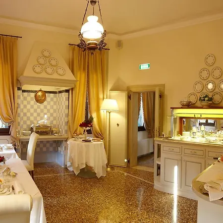 Hotel Contarini Nenzi And Dosson