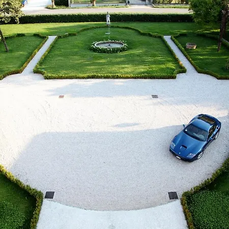 Contarini Nenzi And Hotel