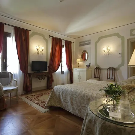 Contarini Nenzi And Hotel